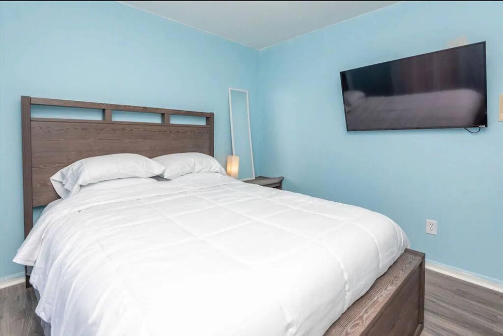 20Min To International Airport! 10Min To Pnc Music! Wifi Apartment ชาร์ล็อต ภายนอก รูปภาพ